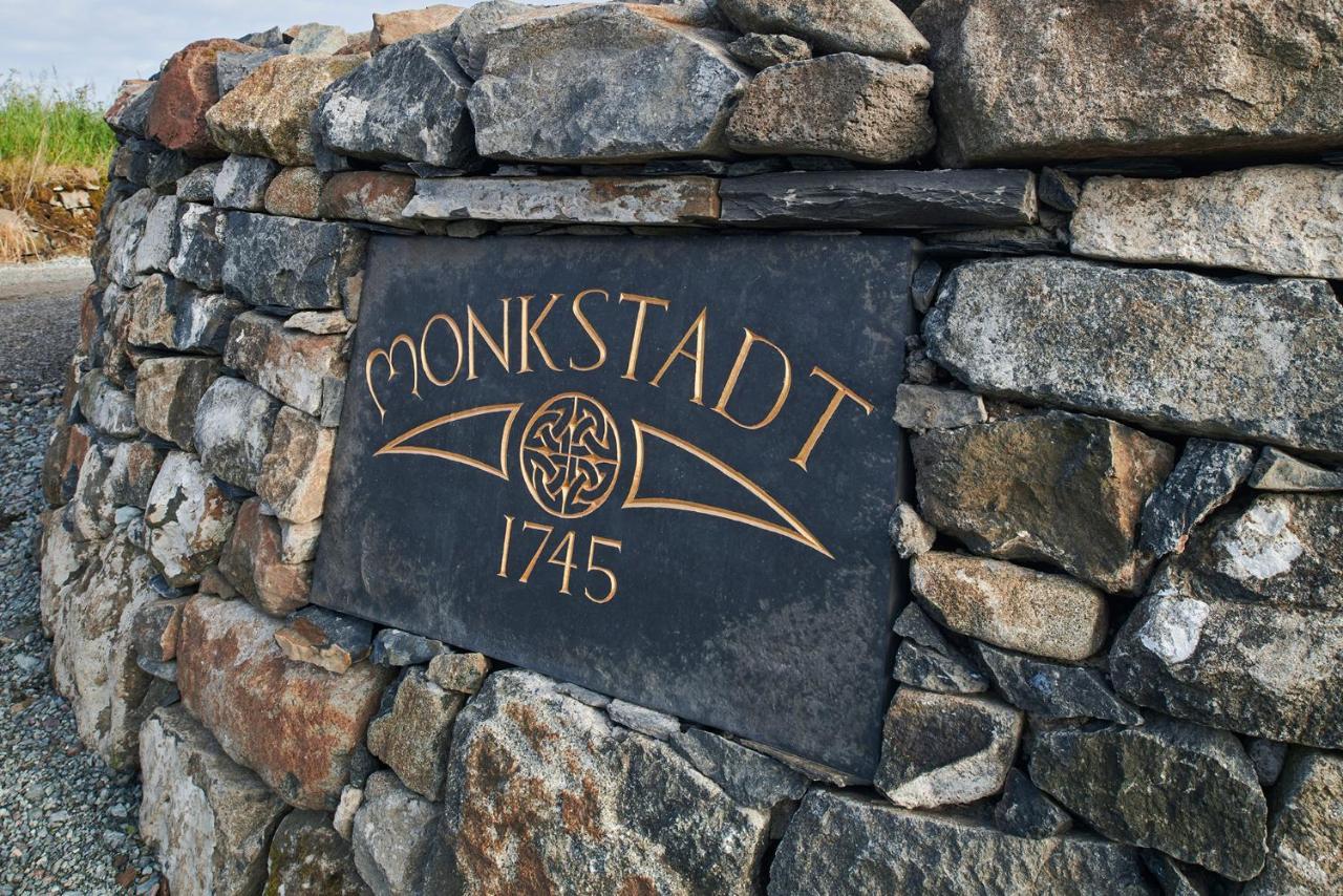 Monkstadt 1745 Luxury Lodge Portree Exterior foto