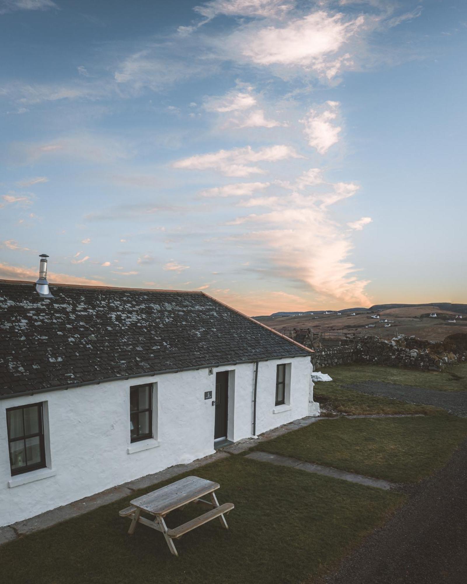Monkstadt 1745 Luxury Lodge Portree Exterior foto